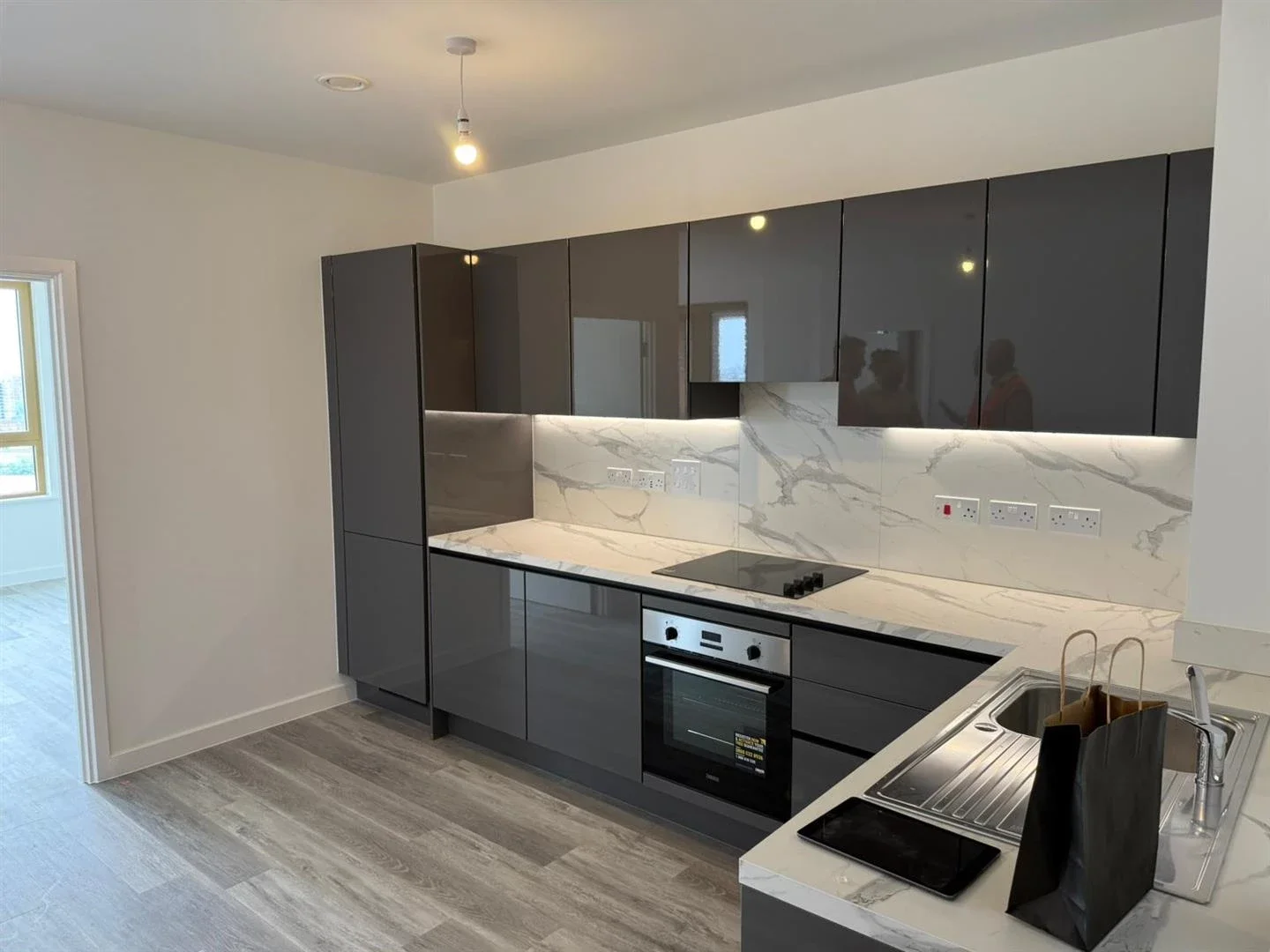 Flat Ilderton Road in Greater London