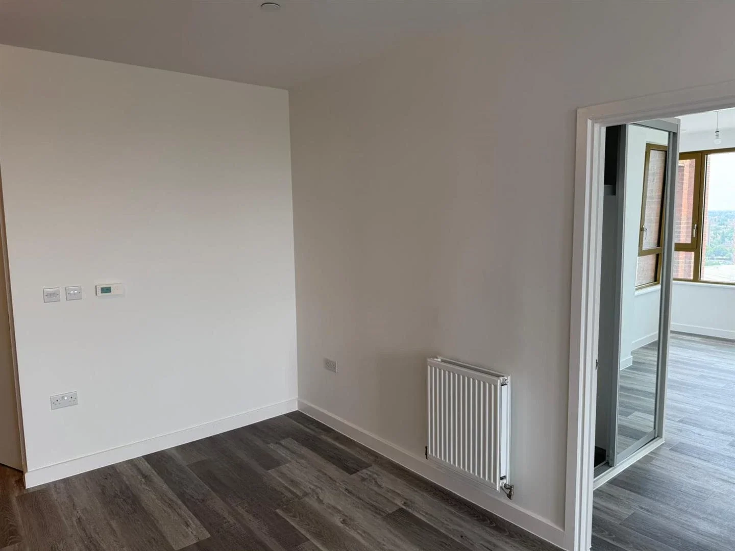 Flat Ilderton Road in Greater London