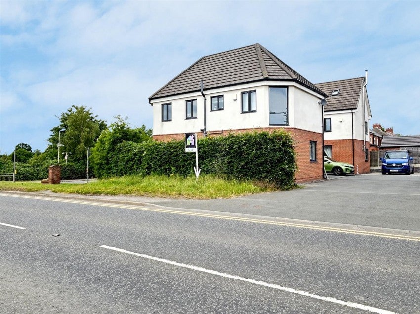 House Broach Road in Hensall