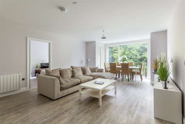Flat Linden Close in Tunbridge Wells