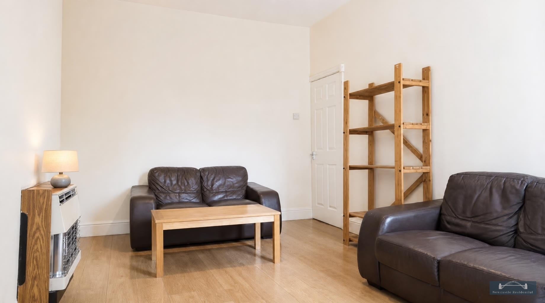 Flat Grosvenor Gardens in Newcastle upon Tyne