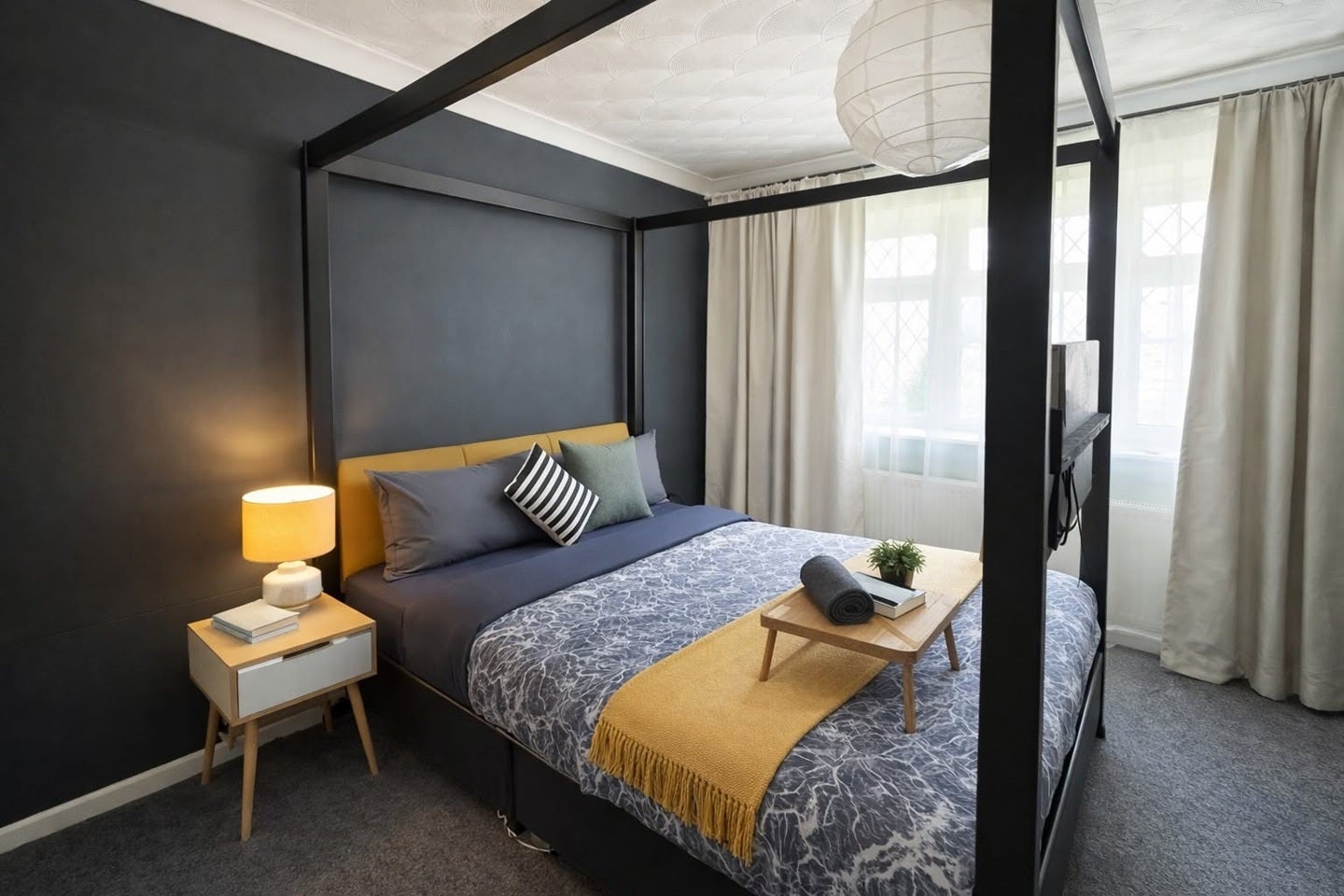 Room Pekin Close in Greater London