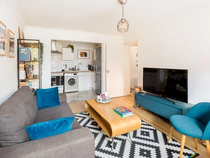 Flat Charlotte Street in Royal Leamington Spa