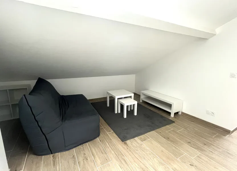 Chambre Rue de la République à Oullins-Pierre-Bénite