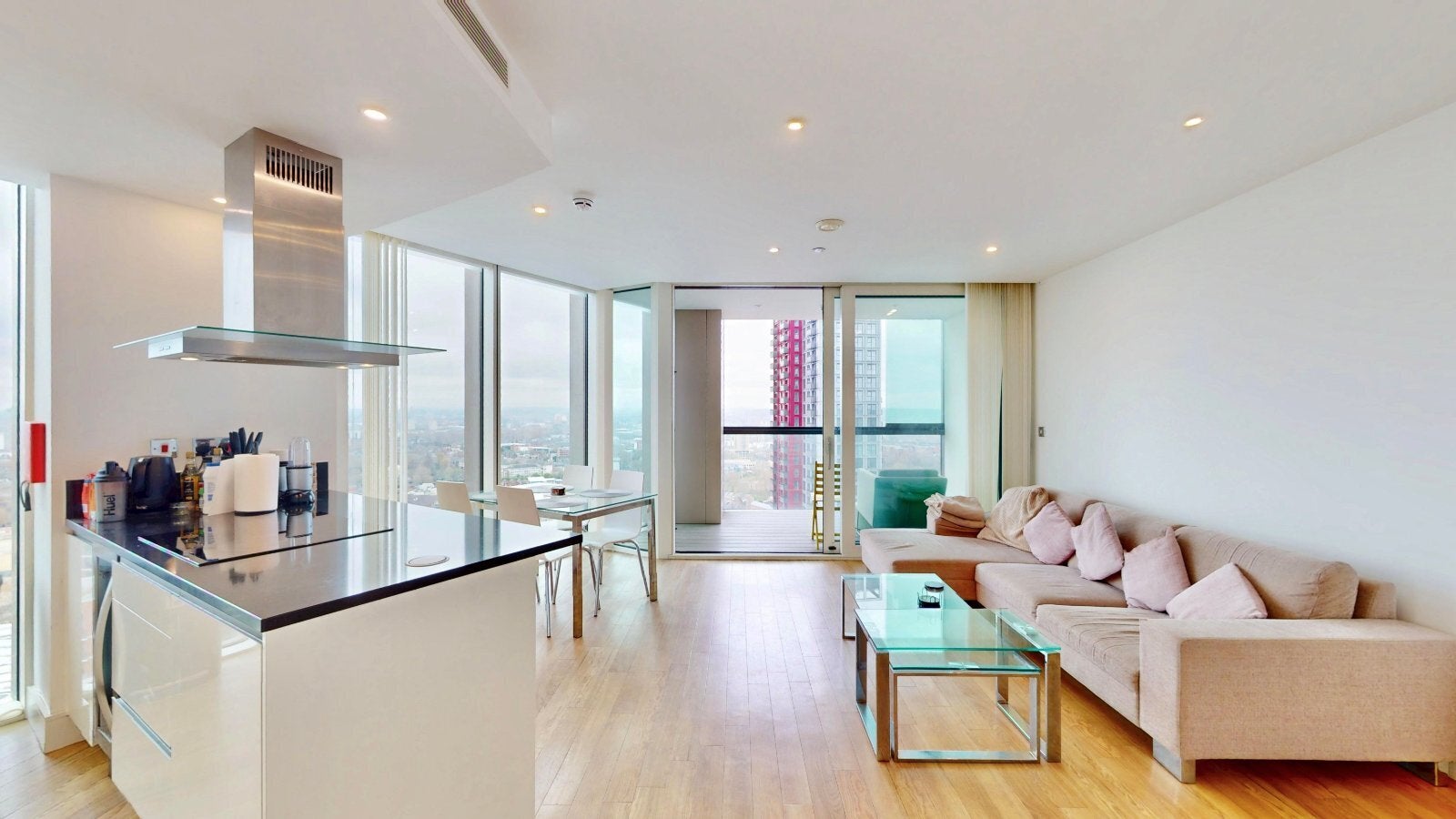 Flat Surrey Quays Road in Greater London