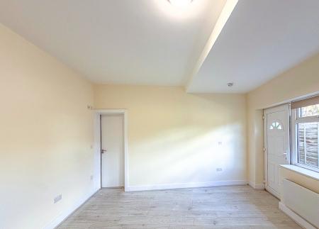 Flat Garston Park Parade in Watford