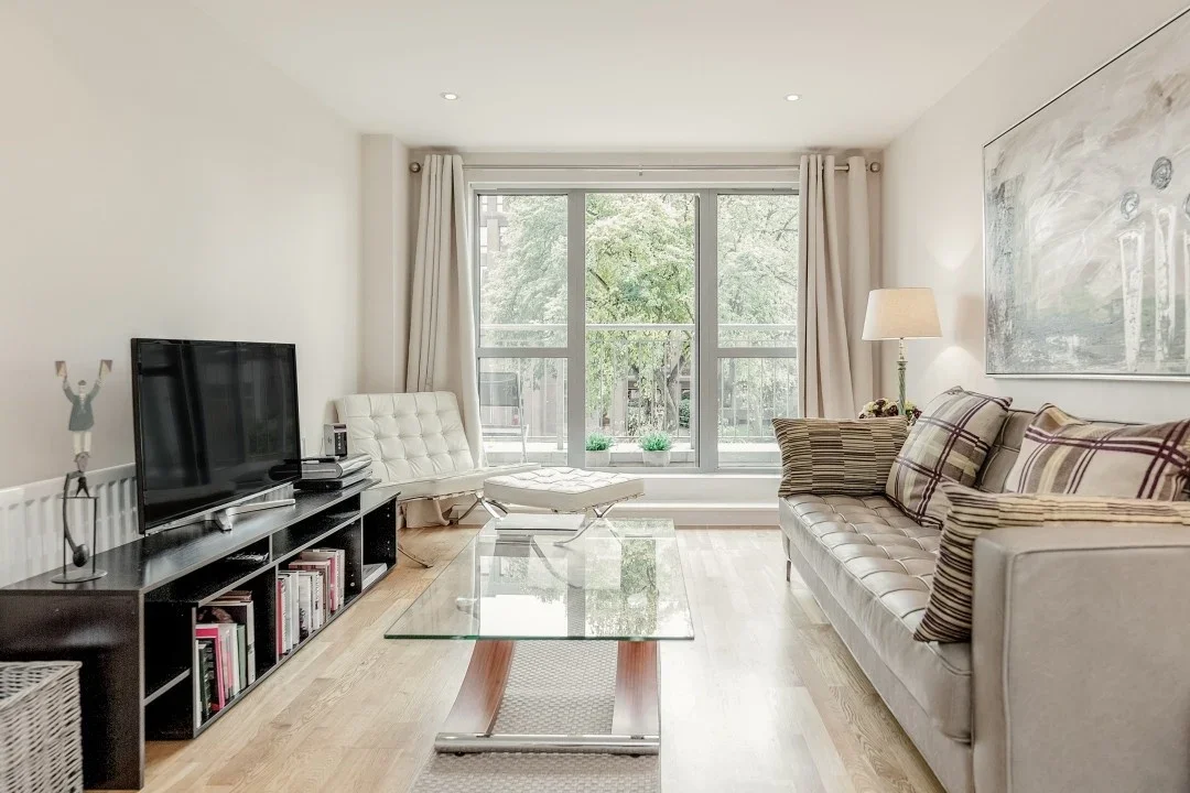 Flat Victoria Way in Woking