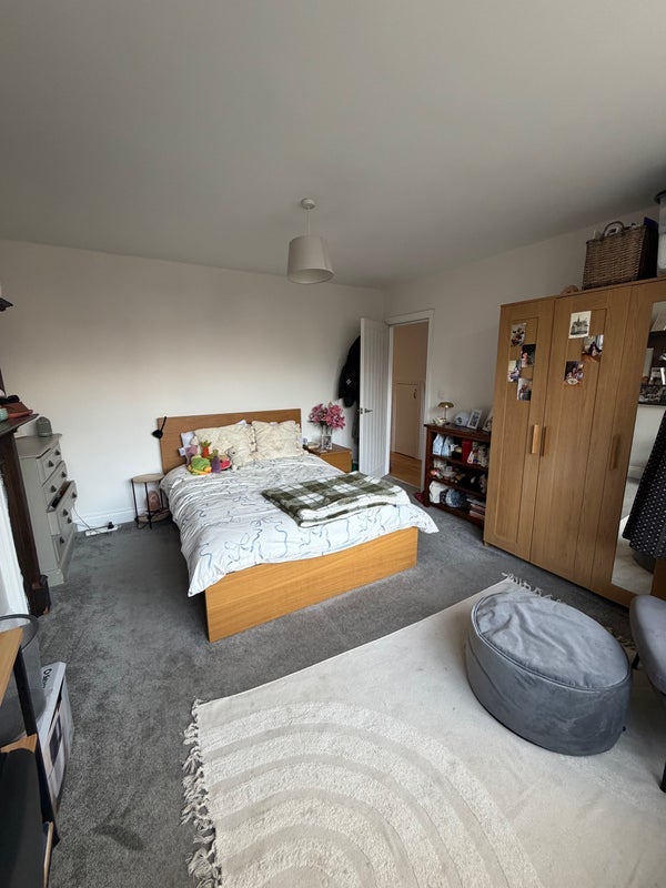Room Lyham Road in Greater London