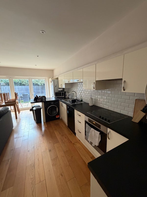Room Lyham Road in Greater London