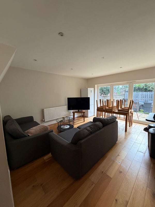 Room Lyham Road in Greater London
