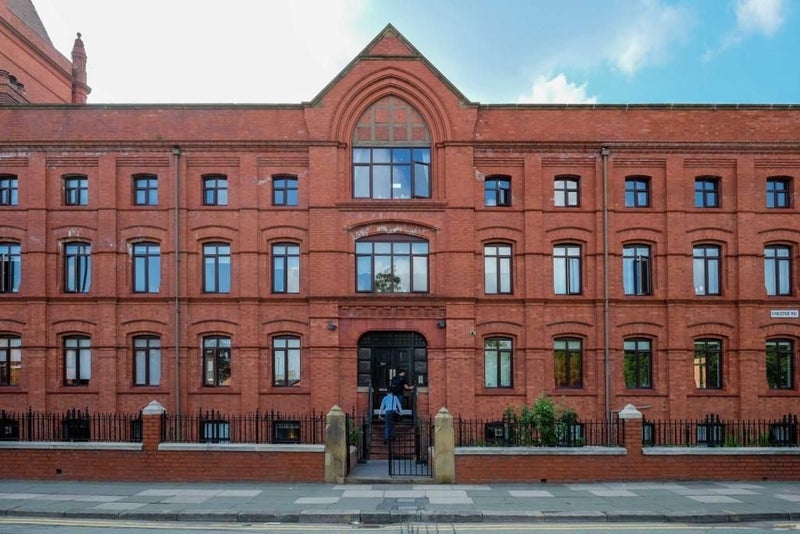 Flat Empress Street in Trafford
