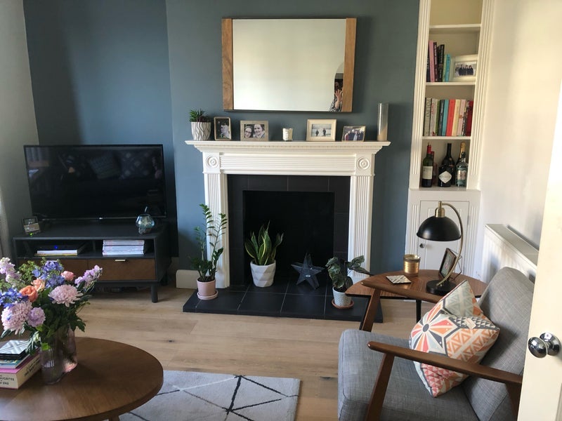 Room Poynders Road in Greater London