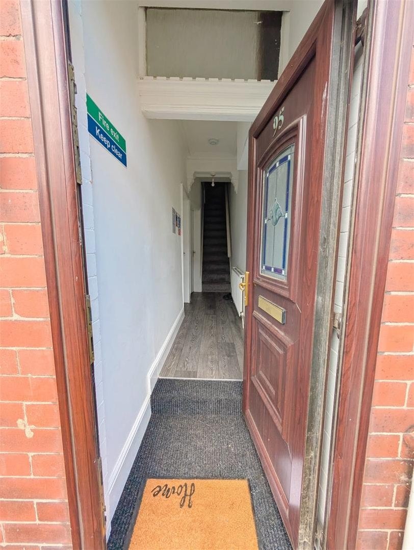 Room Cheetham Road in Salford
