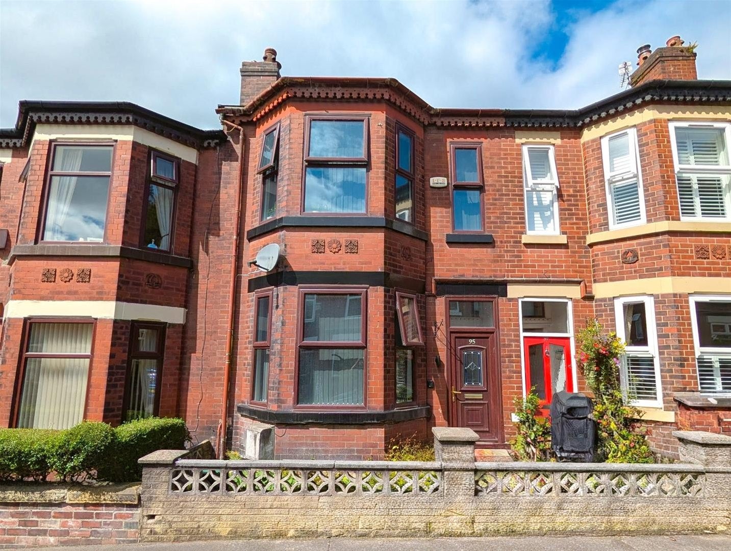 Room Cheetham Road in Salford