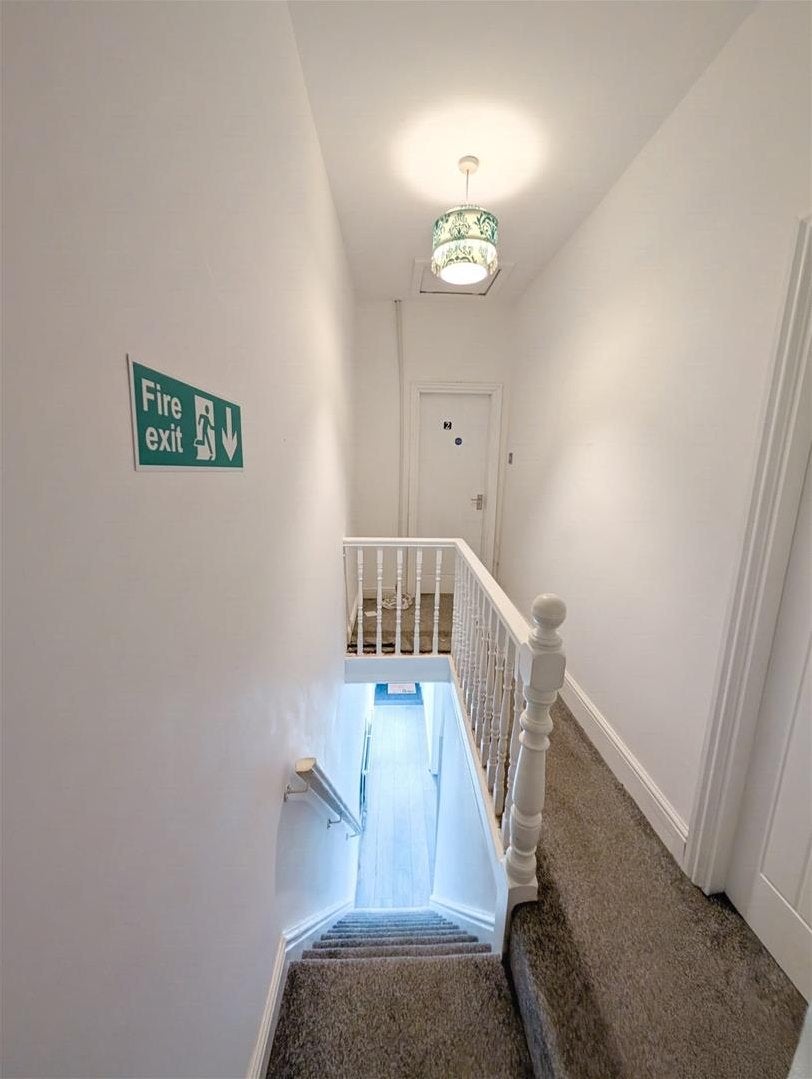 Room Cheetham Road in Salford