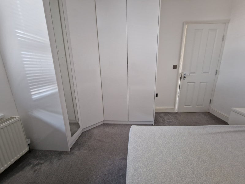 Room Ceres Road in Greater London