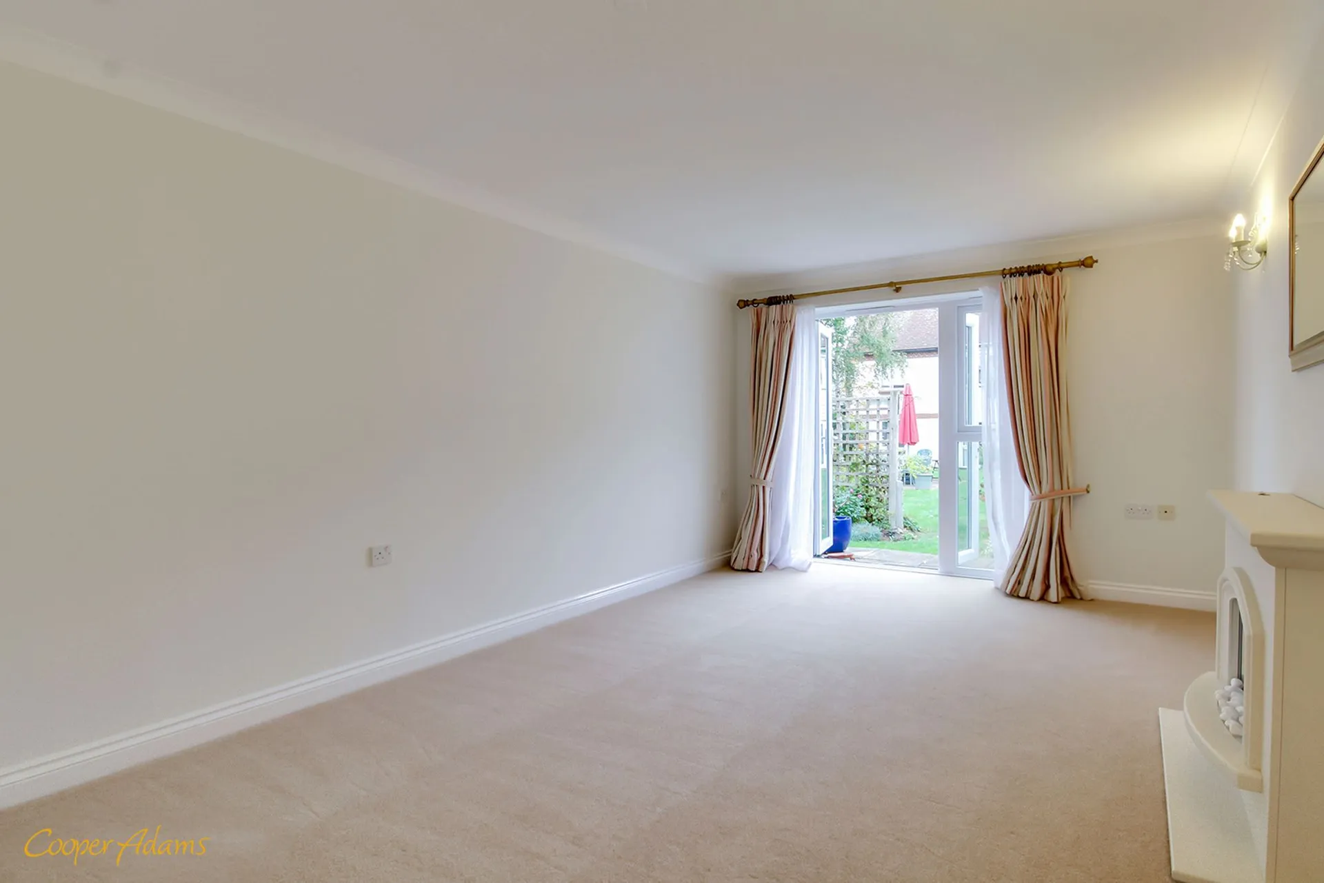 Flat Arundel Road in Arun