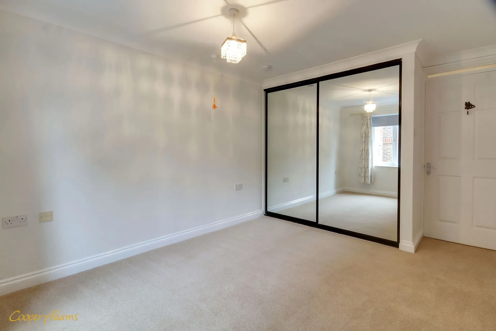 Flat Arundel Road in Arun