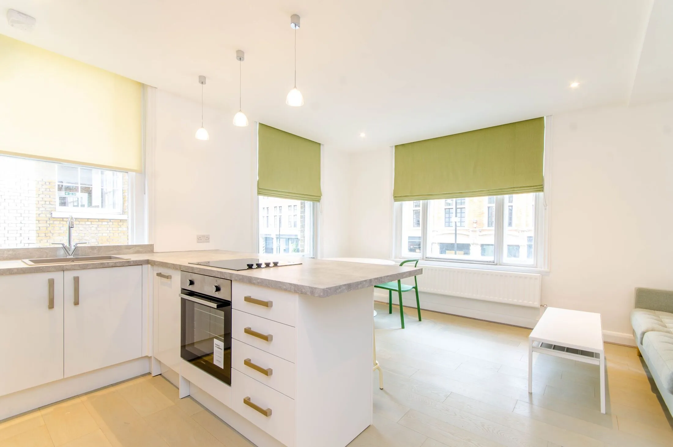 Flat Goswell Road in Greater London