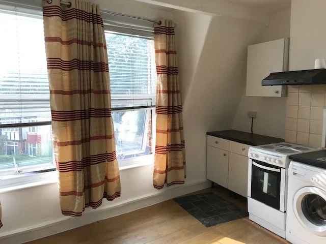 Flat Richmond Road in Greater London