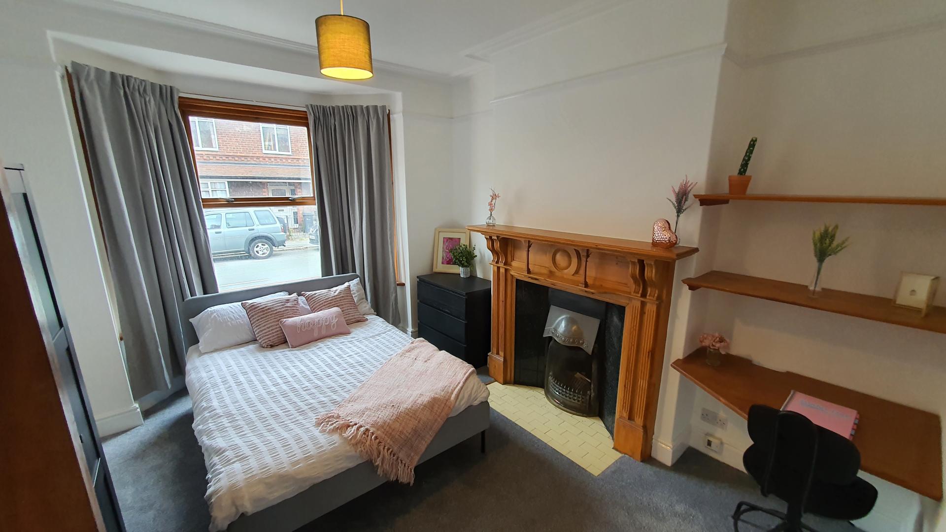 Room Bouverie Street in Chester