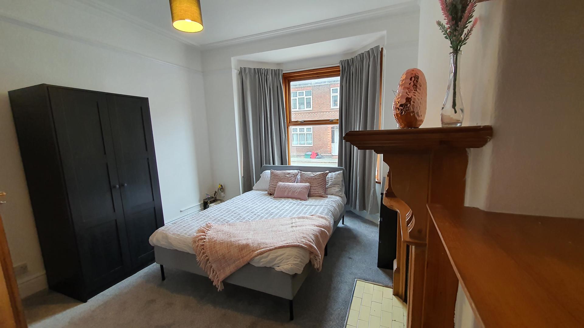 Room Bouverie Street in Chester