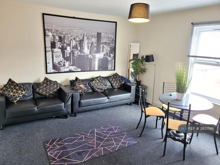 Room Glossop Road in Sheffield