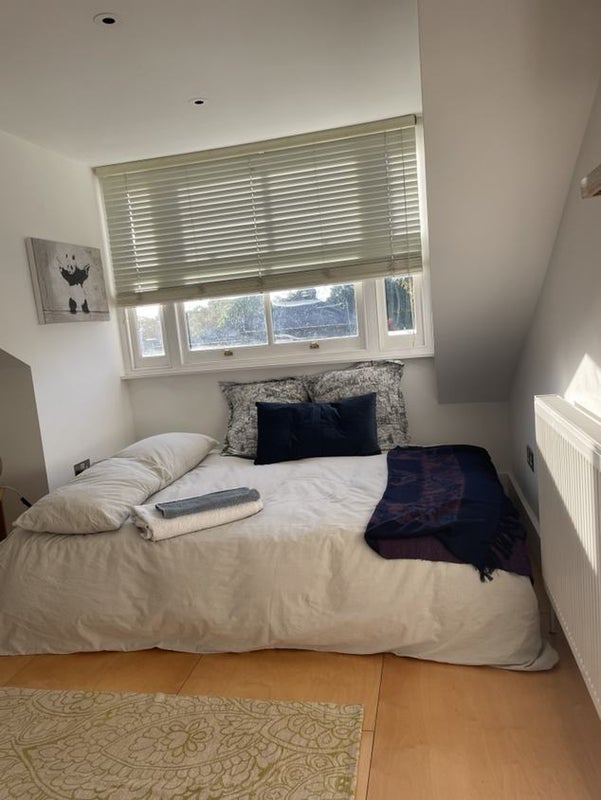 Room Sefton Street in Greater London