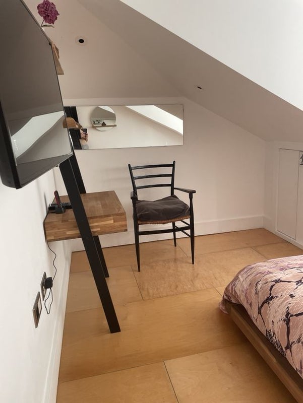 Room Sefton Street in Greater London