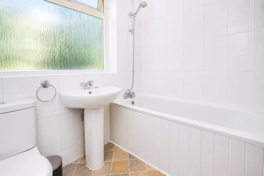 Flat Guildford Road in Mole Valley