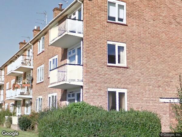 Flat Victoria Grove in Greater London