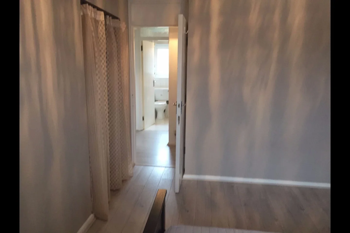 Flat Victoria Grove in Greater London