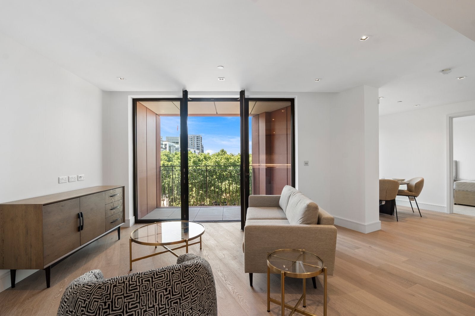 Flat Maida Avenue in City of Westminster