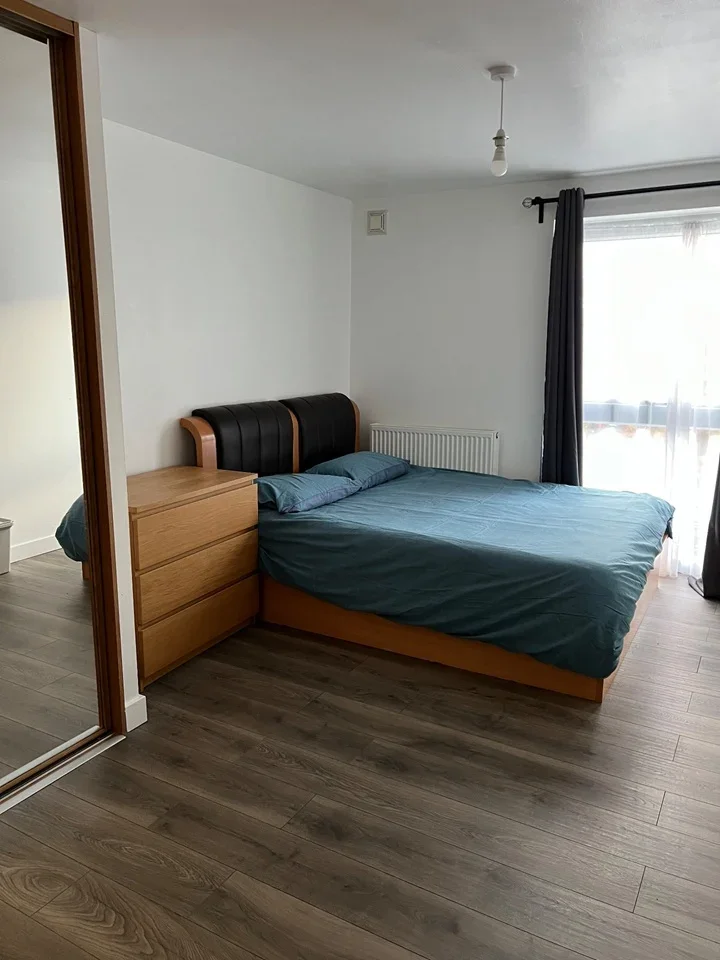 Room Saxton Close in Grays