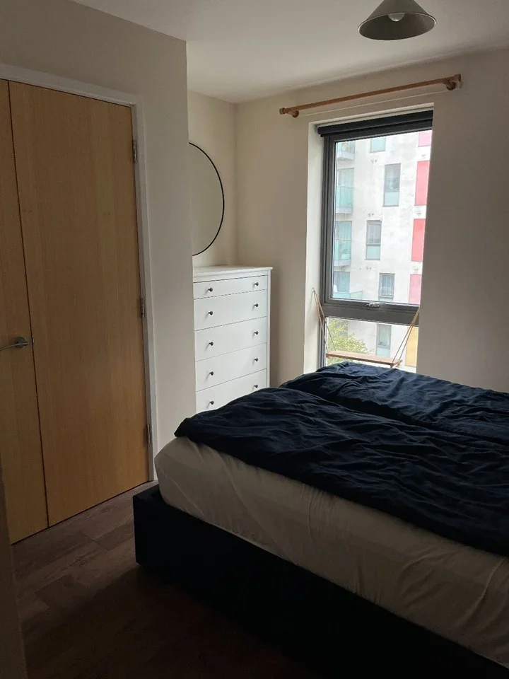 Flat Stainsby Road in Greater London