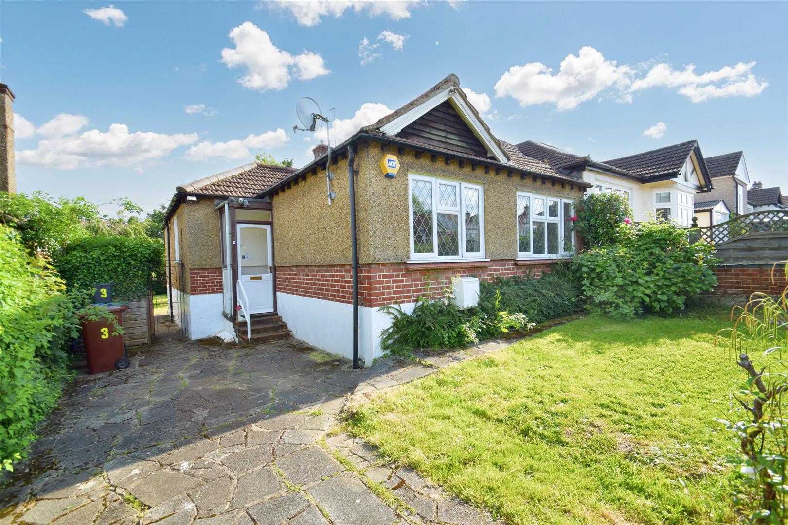 House Athol Gardens in Greater London