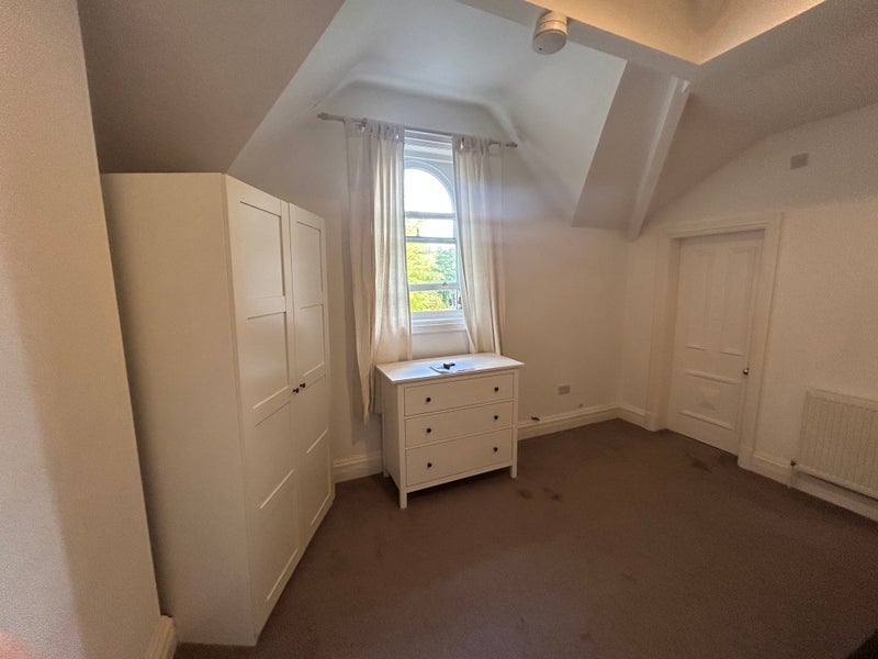 Room Millgate Lane in Manchester