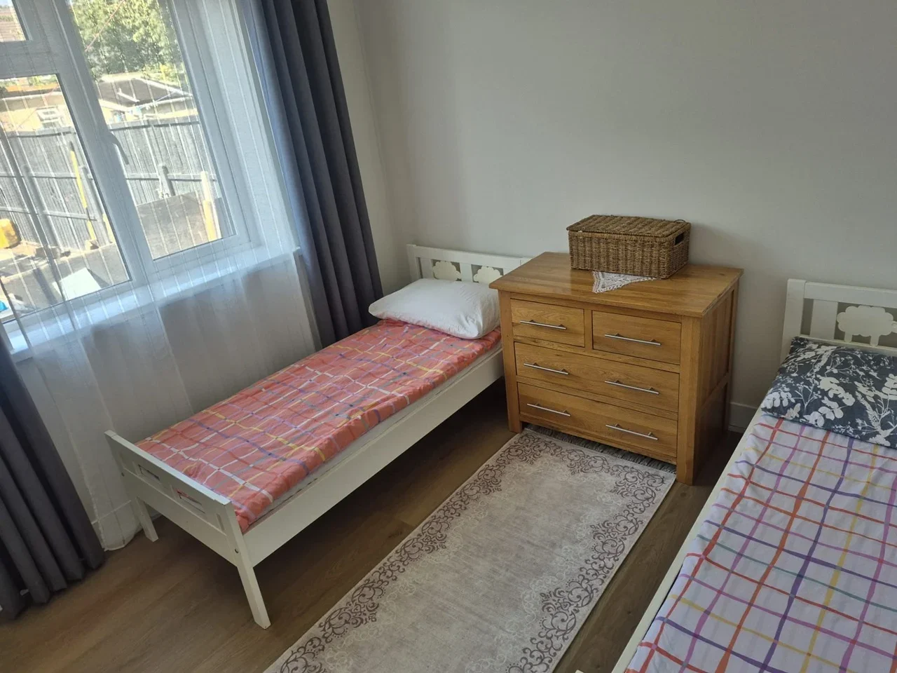 Flat Auriel Avenue in Greater London