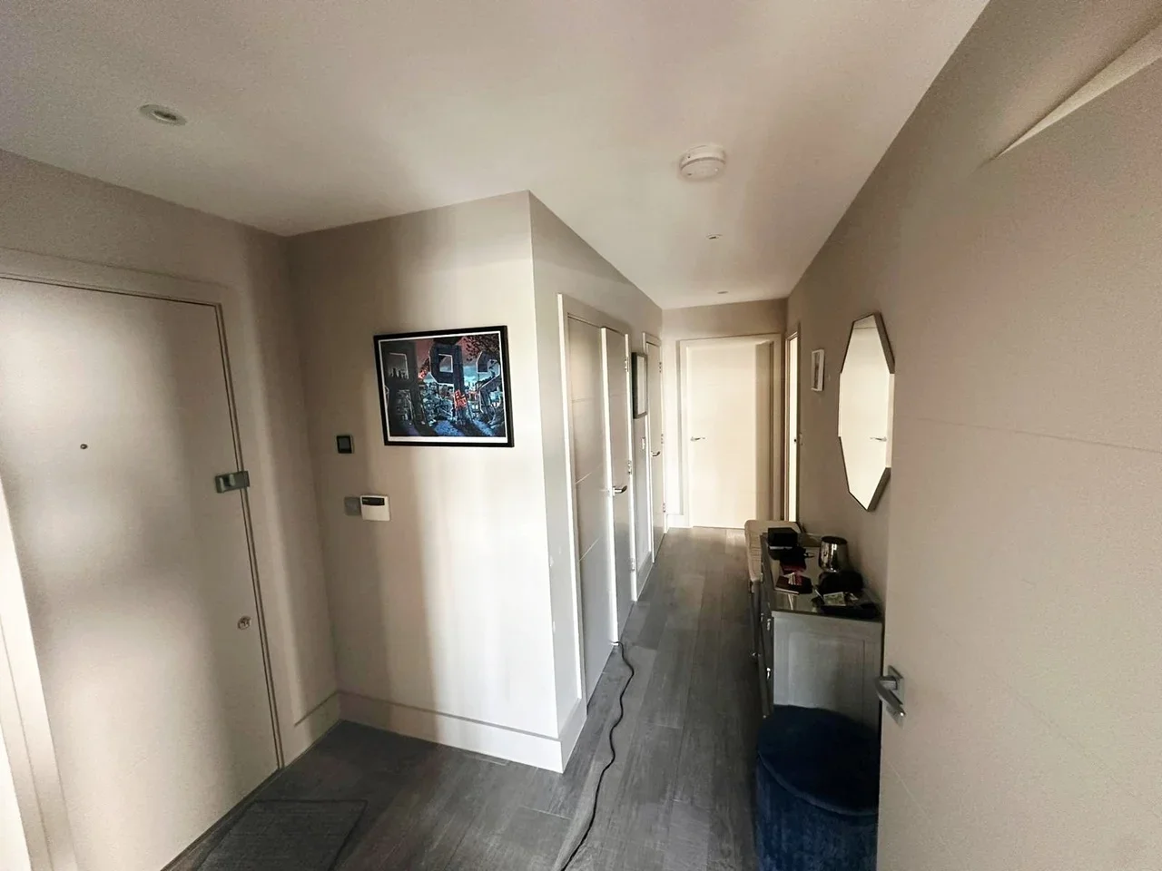 Flat Hillbrow Road in Greater London
