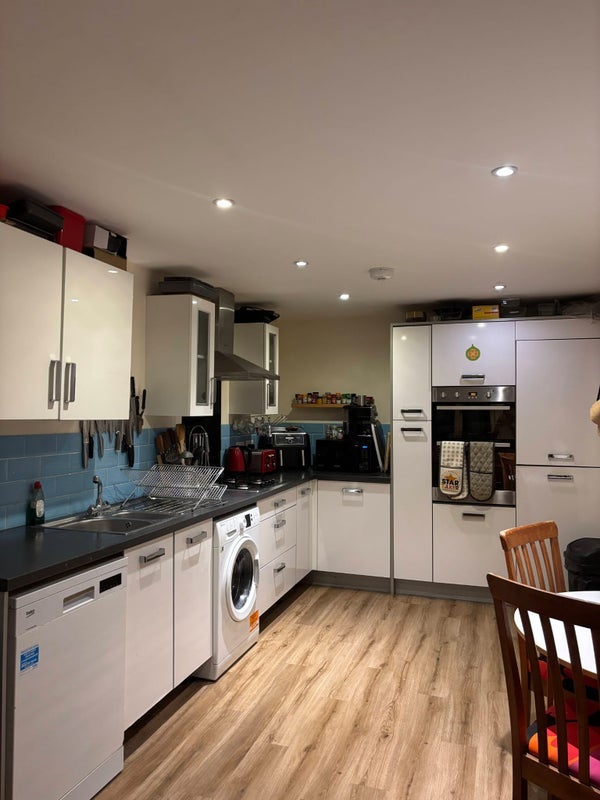Room Inkerman Close in Bristol