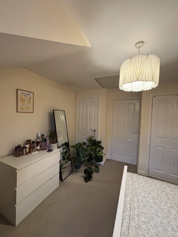 Room Inkerman Close in Bristol