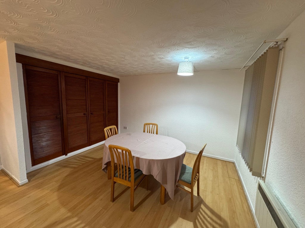 Flat Gilmour Place in Glasgow