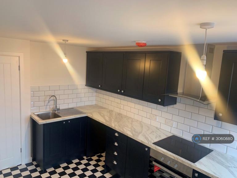 Flat Ken Cooke Court in Colchester