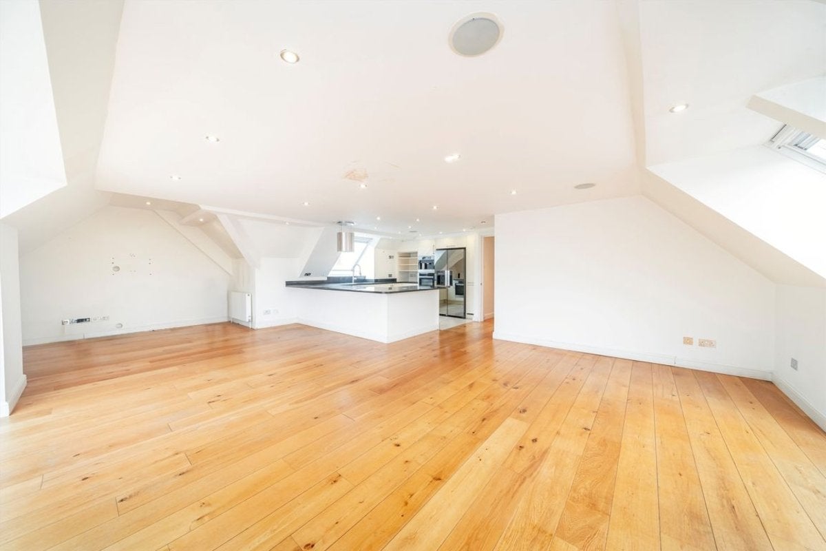Flat William Morris Way in Greater London