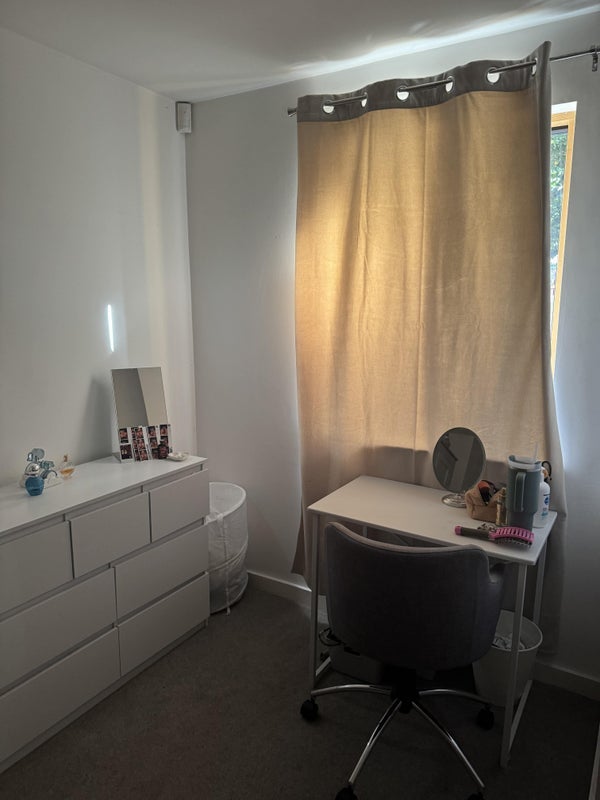 Room Barrow Street in Salford