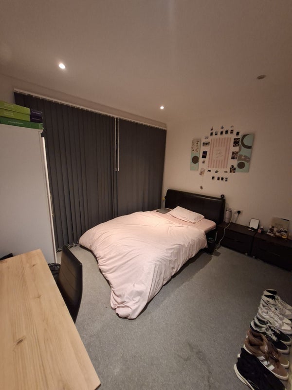 Room Whitworth Street West in Manchester