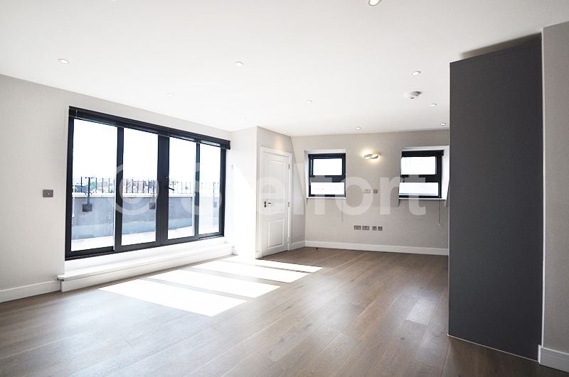 Flat Emma Street in Greater London