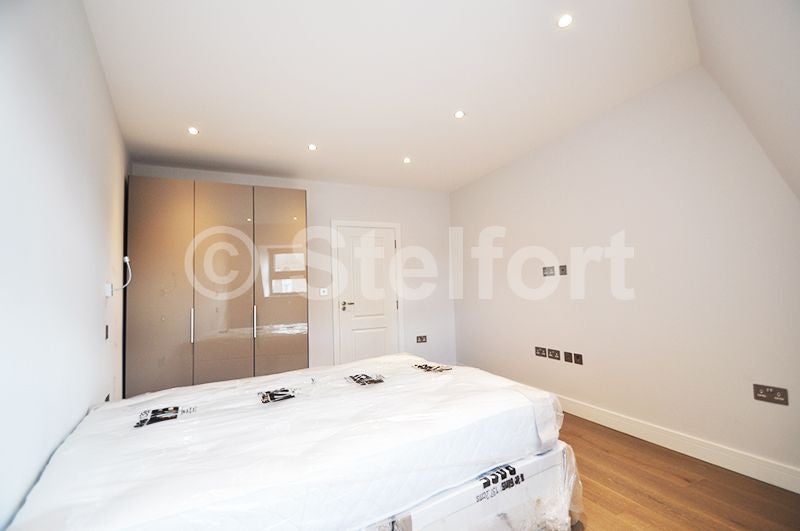 Flat Emma Street in Greater London