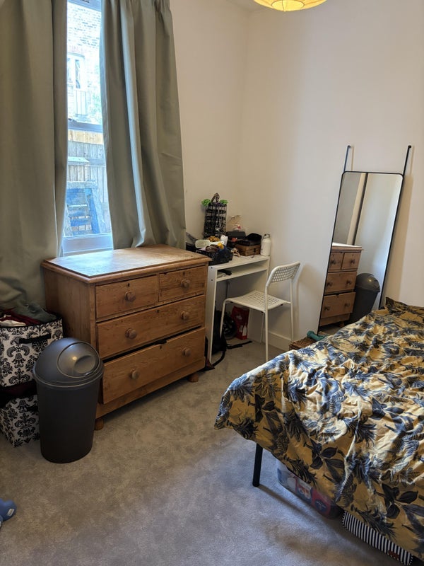 Room Telferscot Road in Greater London