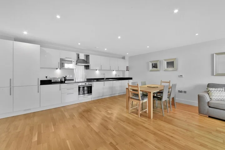 Flat Millharbour in Greater London
